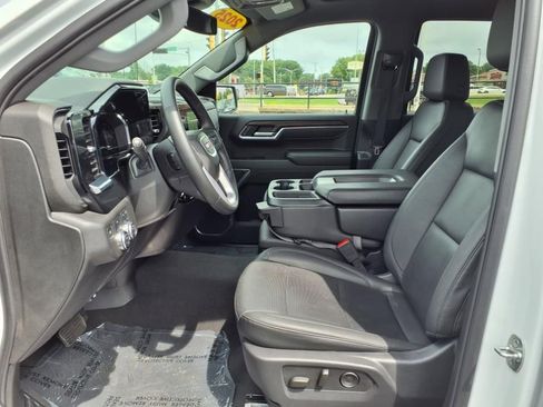 Used 2025 GMC Sierra 1500 SLT image 5