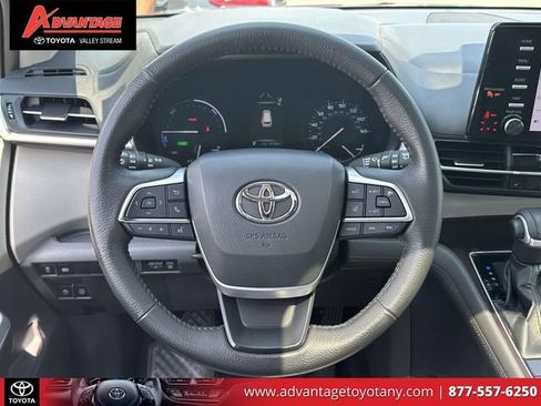 Used 2021 Toyota Sienna XLE AWD/4WD image 16