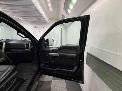 Used 2017 Ford F150 Lariat w/ Equipment Group 502A Luxury AWD/4WD image 30