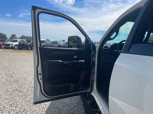 Used 2025 RAM 3500 Limited AWD/4WD image 25