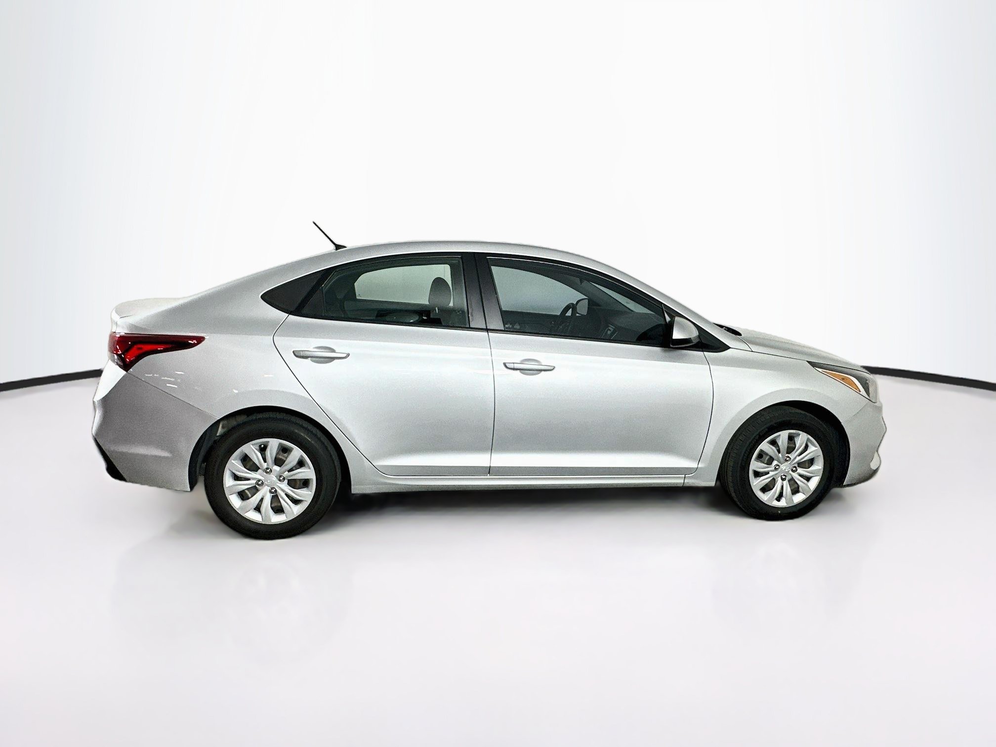 Used 2022 Hyundai Accent SE FWD image 10