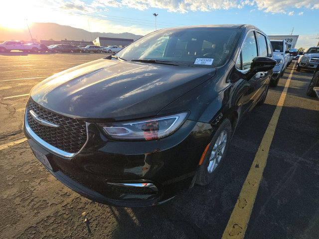 Used 2025 Chrysler Pacifica Select FWD image 5