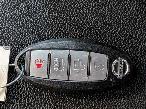 Used 2020 Nissan Versa S image 29