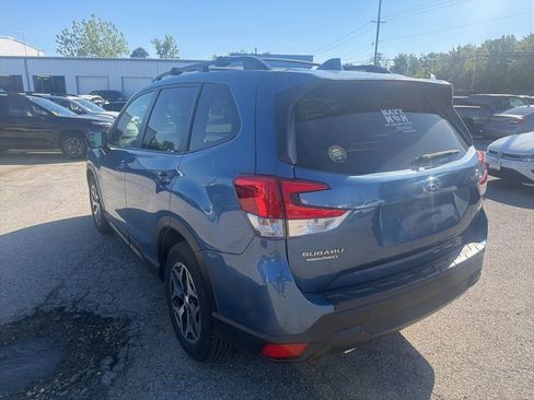Used 2020 Subaru Forester Premium AWD/4WD image 7