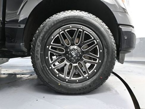 Used 2022 Ford F150 Lariat w/ Equipment Group 502A High image 18