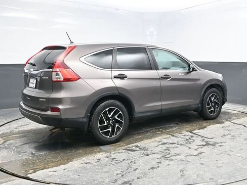 Used 2016 Honda CR-V SE image 7