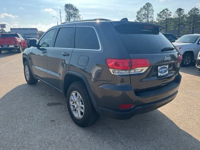 Used 2019 Jeep Grand Cherokee Laredo RWD image 3