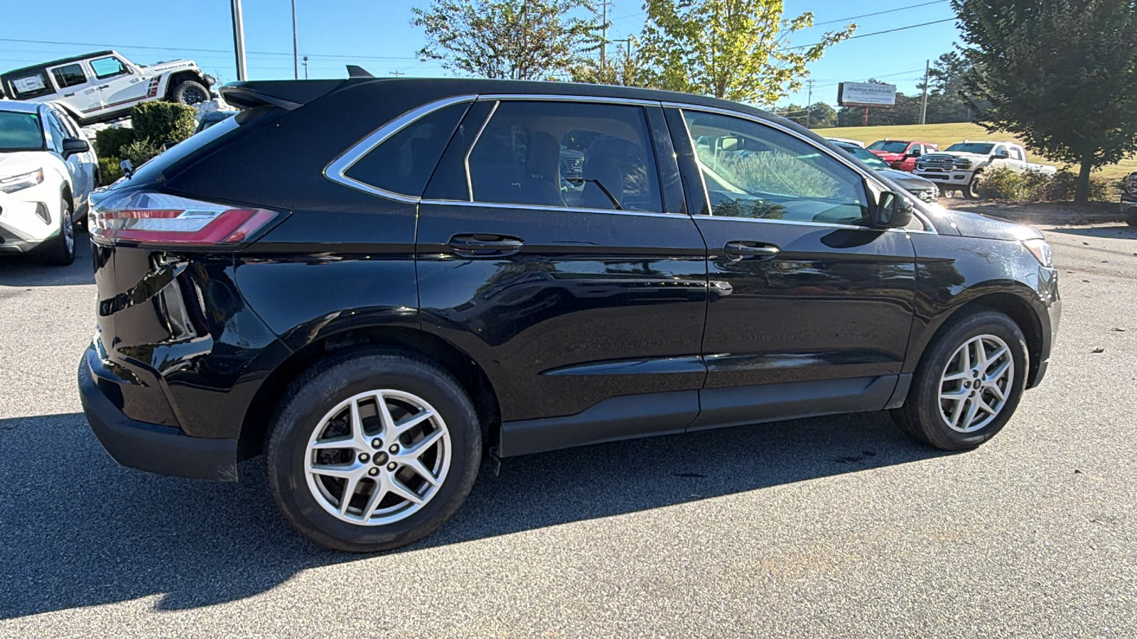 Used 2024 Ford Edge SEL AWD/4WD image 8