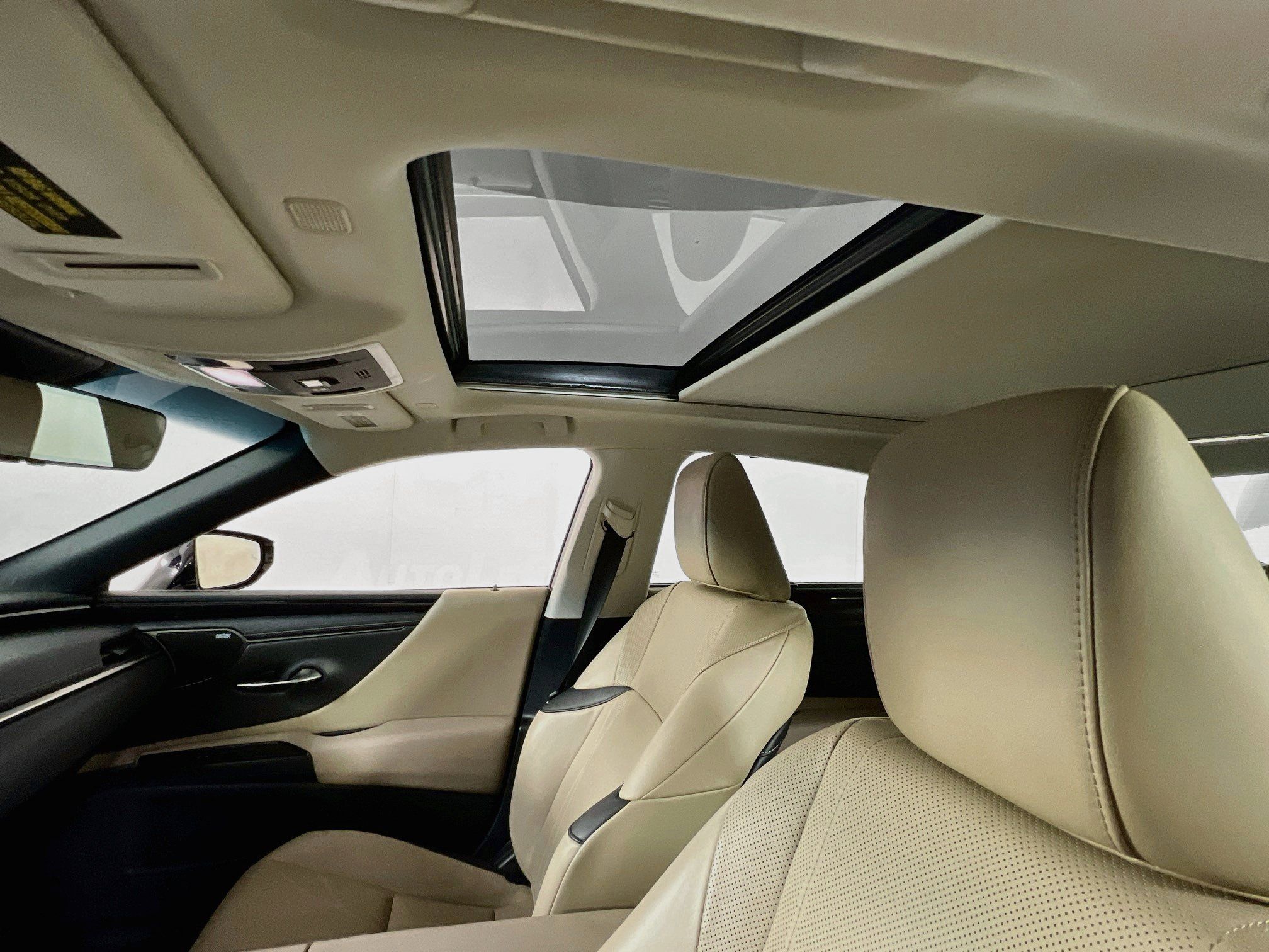 Used 2019 Lexus ES 350 Ultra Luxury w/ Accessory Package 2 FWD image 22