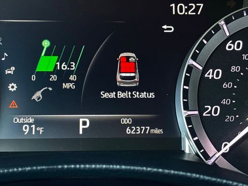 Used 2023 Toyota Highlander L FWD image 25