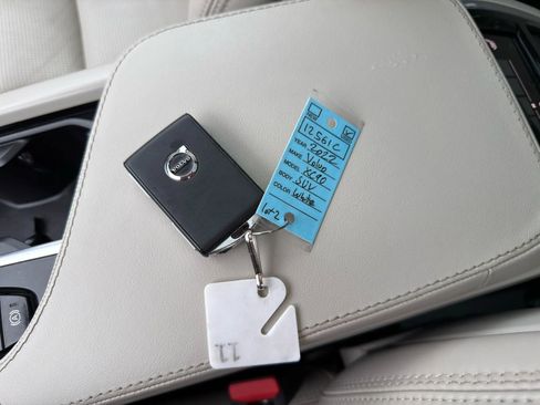 Used 2022 Volvo XC90 T6 Inscription w/ Advanced Package image 2