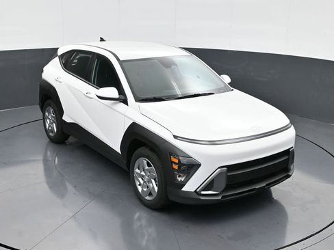 New 2026 Hyundai Kona SE image 15
