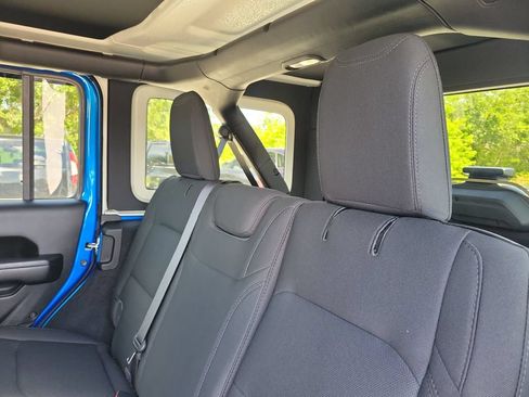 Used 2021 Jeep Wrangler Unlimited Sport AWD/4WD image 23