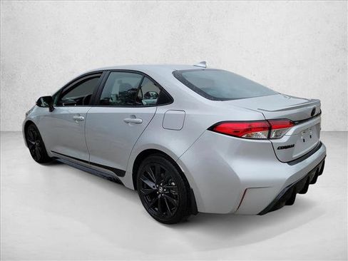 Used 2026 Toyota Corolla SE FWD image 7