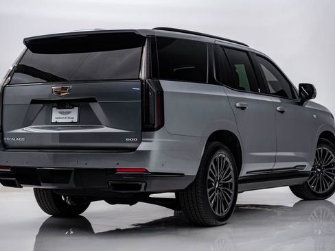 Used 2025 Cadillac Escalade Sport Platinum image 10