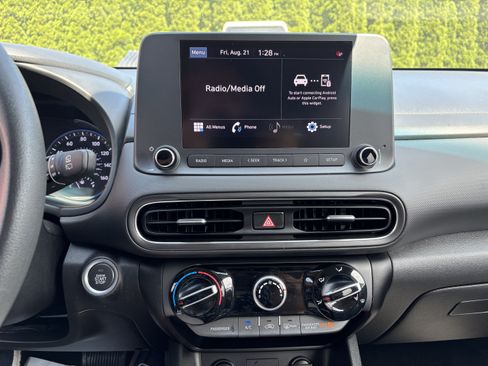 Used 2023 Hyundai Kona SEL AWD/4WD image 25