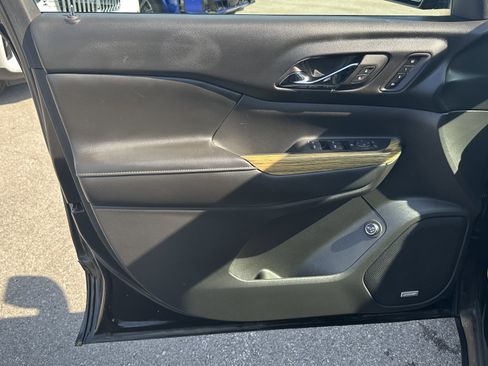 Used 2017 GMC Acadia Denali w/ Technology Package image 16