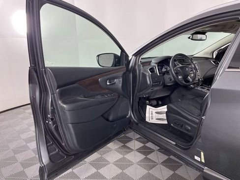 Used 2019 Nissan Murano Platinum w/ Cargo Package image 16