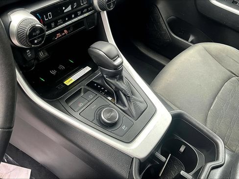 Used 2023 Toyota RAV4 SE AWD/4WD image 17