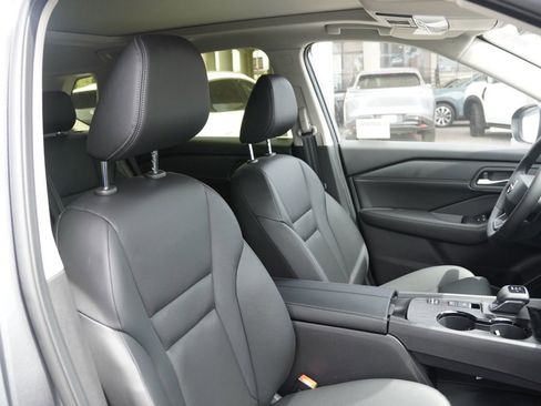 New 2026 Nissan Rogue SV FWD image 17