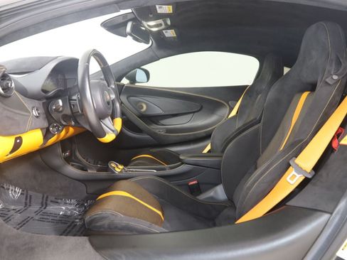Used 2020 McLaren 570S Coupe RWD image 13