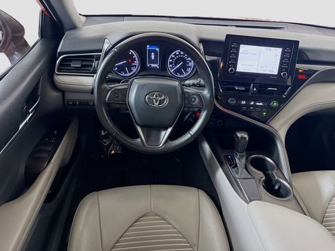 Used 2021 Toyota Camry SE image 17