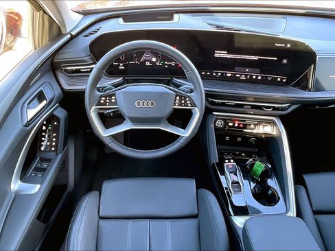 Certified 2025 Audi Q5 Prestige image 5