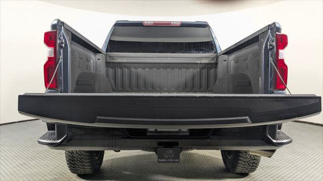 Used 2020 Chevrolet Silverado 1500 Custom Trail Boss w/ Custom Convenience Package AWD/4WD image 17