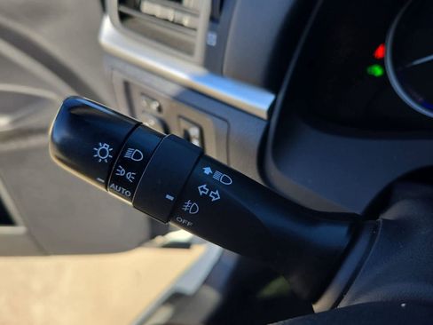 Used 2013 Lexus CT 200h image 27