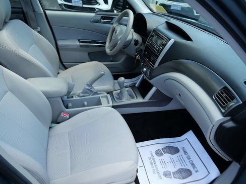 Used 2013 Subaru Forester 2.5X Premium AWD/4WD image 26