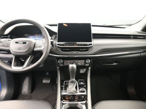 New 2026 Jeep Compass Latitude image 27