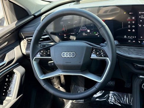 Certified 2025 Audi Q5 Premium Plus w/ Premium Plus image 14