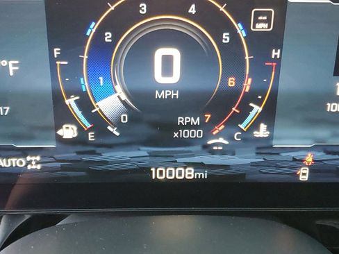 Used 2025 Chevrolet Tahoe RST w/ RST Performance Edition image 12