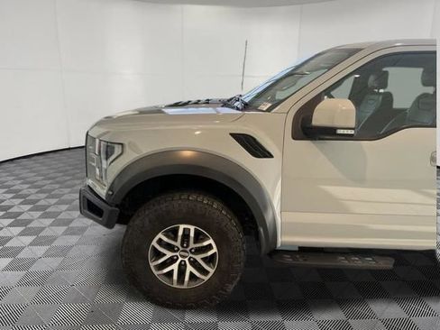 Used 2017 Ford F150 Raptor w/ Equipment Group 802A Luxury AWD/4WD image 5