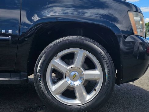 Used 2007 Chevrolet Tahoe LTZ w/ LTZ Preferred Equipment Group AWD/4WD image 6