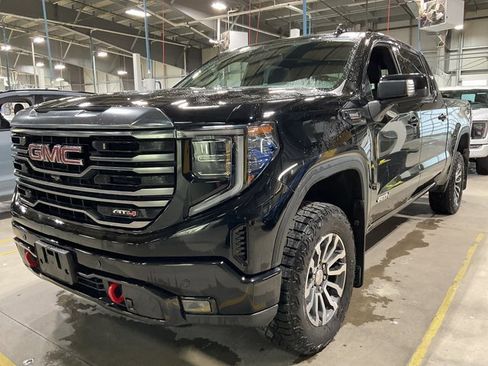 Used 2023 GMC Sierra 1500 AT4 w/ AT4 Preferred Package image 2