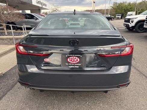 Used 2026 Toyota Camry SE w/ Convenience Package image 7