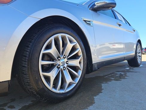 Used 2013 Ford Taurus Limited image 5
