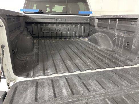 Used 2018 GMC Canyon Denali image 13