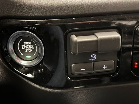 New 2026 GMC Sierra 1500 Elevation w/ Preferred Package AWD/4WD image 12