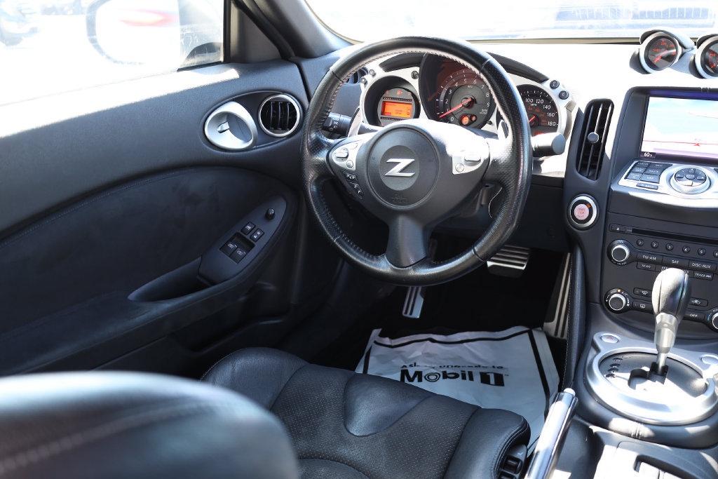 Used 2013 Nissan 370Z Touring RWD image 18