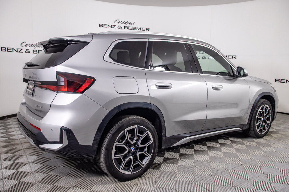 Used 2023 BMW X1 xDrive28i w/ Premium Package AWD/4WD image 4