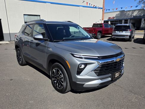 Used 2025 Chevrolet TrailBlazer LT image 10