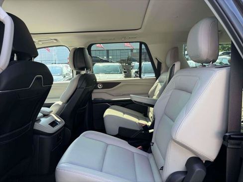 Used 2026 Lincoln Navigator L Reserve w/ Jet Appearance Package AWD/4WD image 14