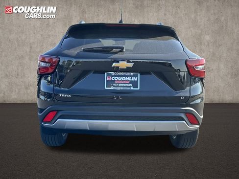 New 2025 Chevrolet Trax LT w/ Driver Confidence Package image 7