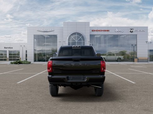 New 2026 RAM 2500 Big Horn AWD/4WD image 7