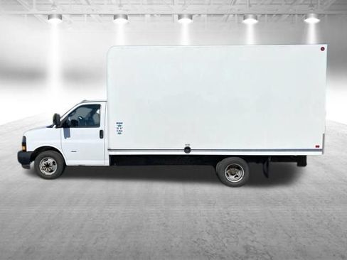 Used 2019 Chevrolet Express 3500 Extended RWD image 10