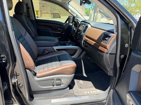 Used 2017 Nissan Titan Platinum Reserve RWD image 10