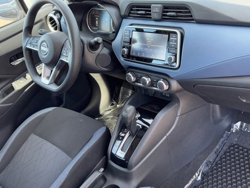 Certified 2025 Nissan Versa SV image 9