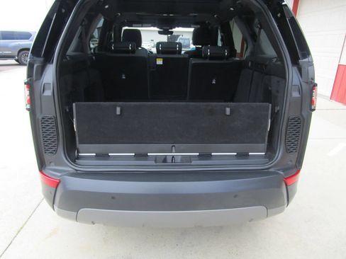 Used 2019 Land Rover Discovery HSE AWD/4WD image 10